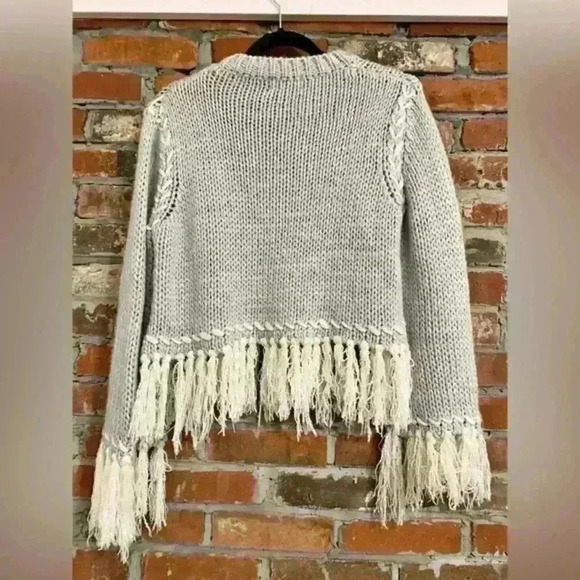 Farrow Gray Fringe Sweater Size‎ S/M - Picture 7 of 7
